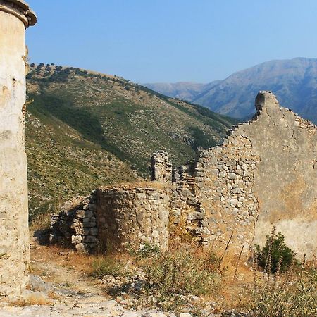 Mpolanos Guesthouse Himara Kültér fotó