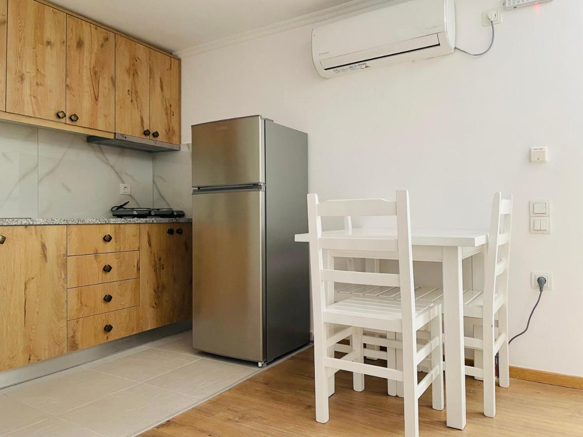Mpolanos Guesthouse Himara Kültér fotó