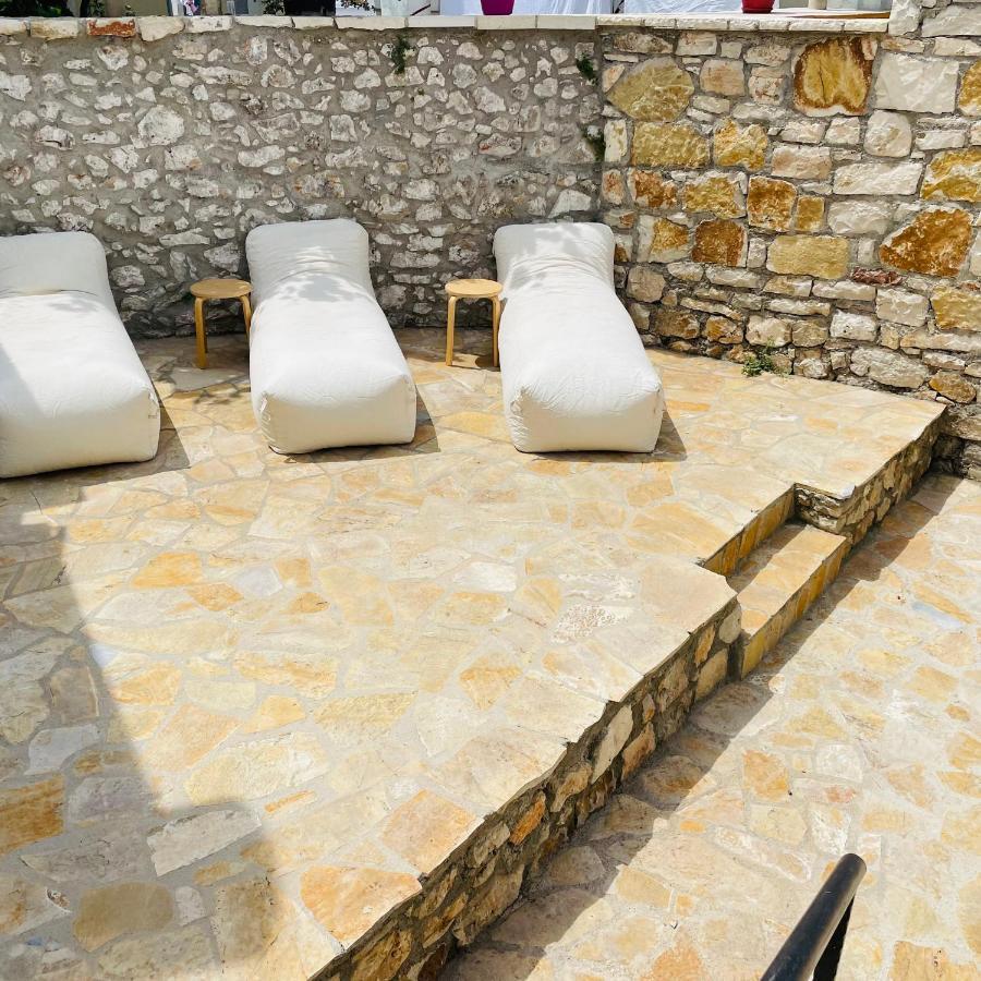 Mpolanos Guesthouse Himara Kültér fotó